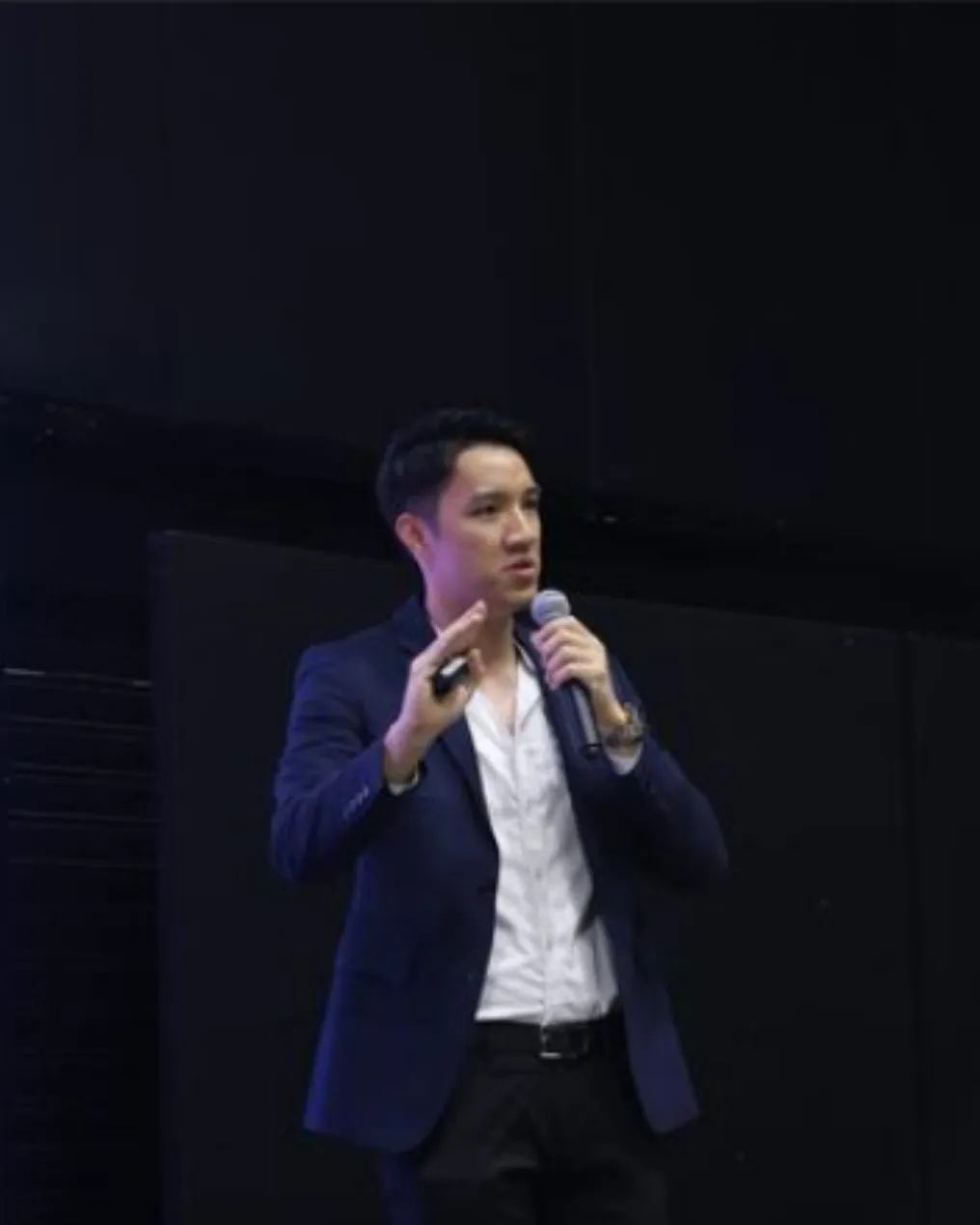 Daren Tan. Speaking at CHIPTA, 2023.
