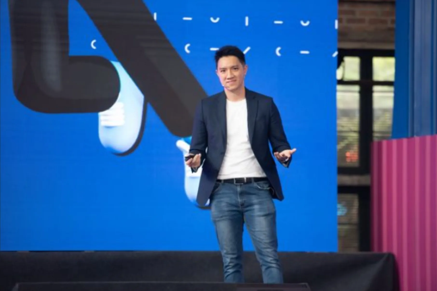 Daren Tan. Speaking at SEEKscapes by JobStreet, 2024.